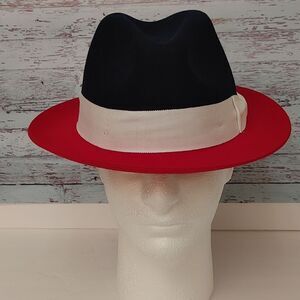 MEN'S MONTIQUE NAVY-RED 3 1/4" WIDE BRIM 100% WOOL FELT FEDORA HAT. H82.